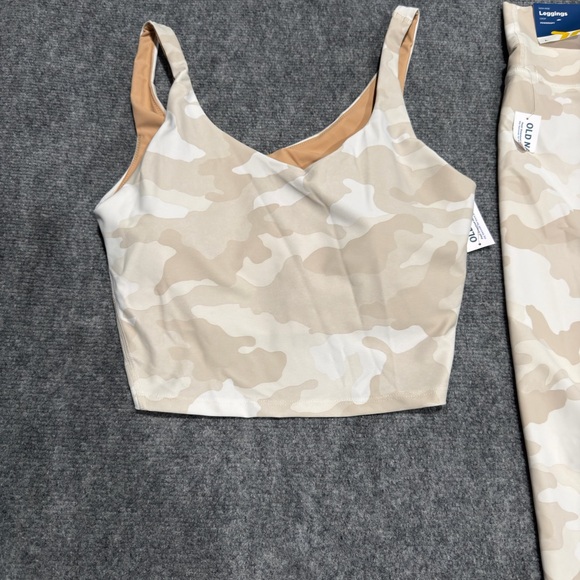 Old Navy NEW High-Rise PowerSoft Leggings and Top , Size L - Picture 2 of 5